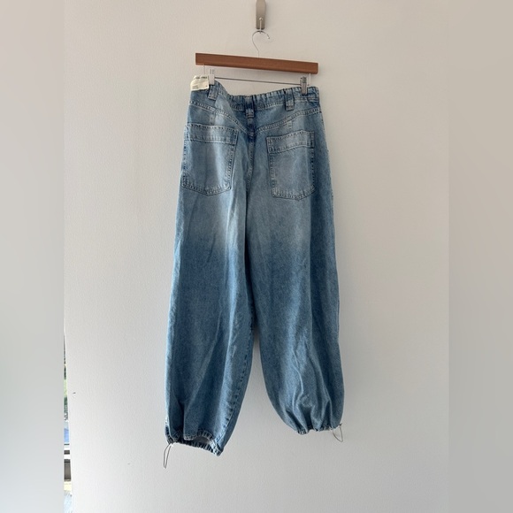 FREE PEOPLE NWT Newbies Solid Slouch Jeans M - Picture 8 of 8